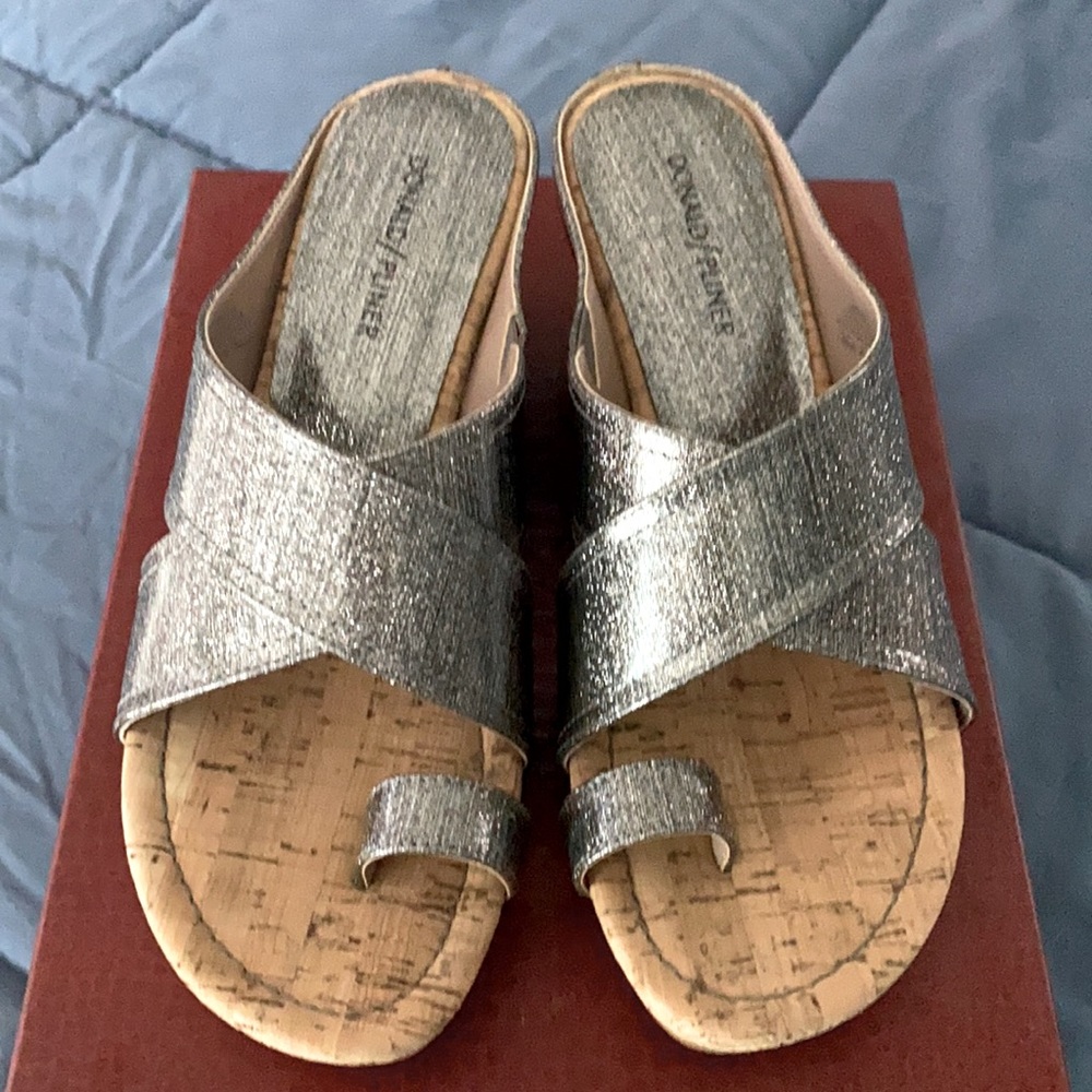 New Donald Pliner Gunmetal Glitter Patent Wedges